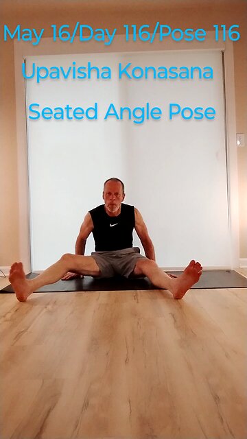 Upavisha Konasana / Seated Angle Pose