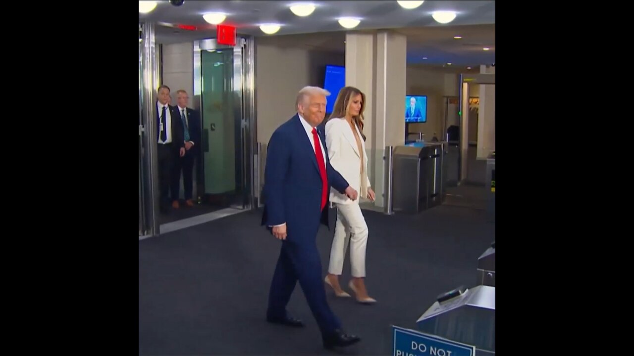 Pequeño incidente con una escalera mecánica en la ONU