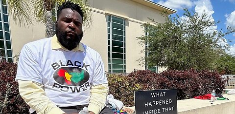 UMAR JOHNSON PAYS HOMAGE TO HIS FAVORITE PRESIDENT.... MARCUS GARVEY?