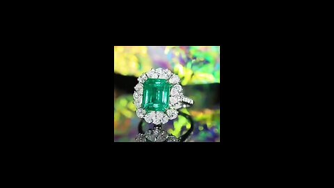 Genuine Sparkling Diamonds 18K Solid Gold Lab Grown Emerald Ring