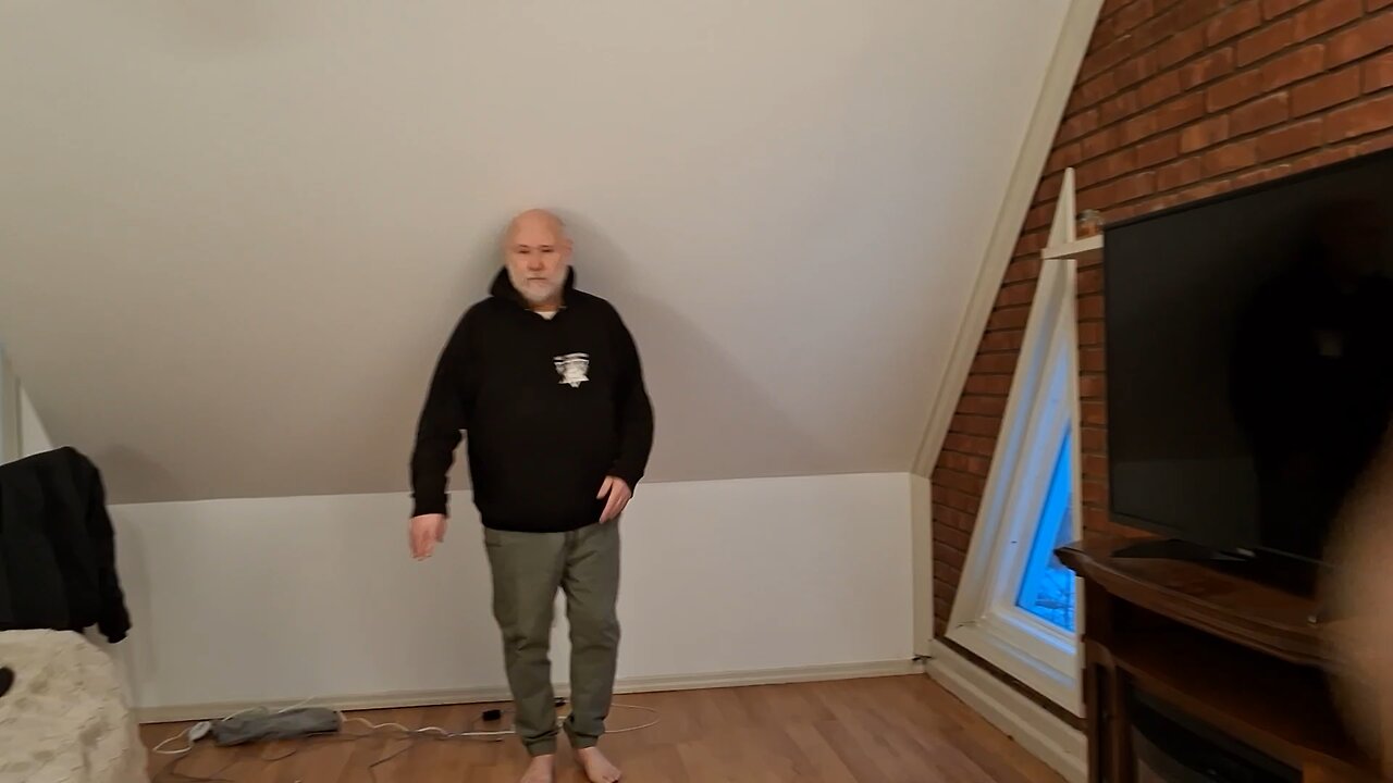 Using Biu Sau- Finger Strike