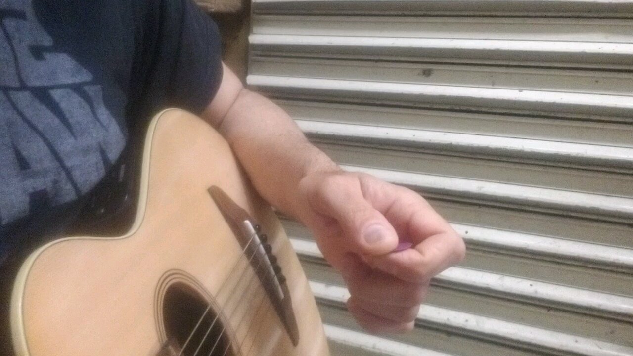 Yahmahow shitty this guitar I SAY