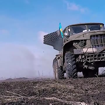 Ukrainian Grad Launcher Firing into Russian Lines