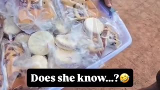 😂🍰 She Has a Variety of Cakes for Sale! | FunFM