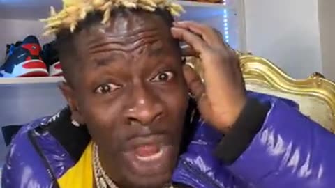 Shatta wale shows how to pray to God