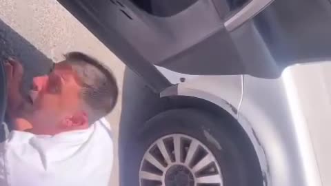 Israeli settler panics as Yemen fires missiles towards occupied Palestine