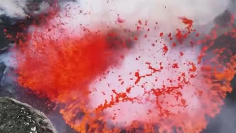 Shpërthen mali Etna në Siçili - Shikoni video mbresëlënëse