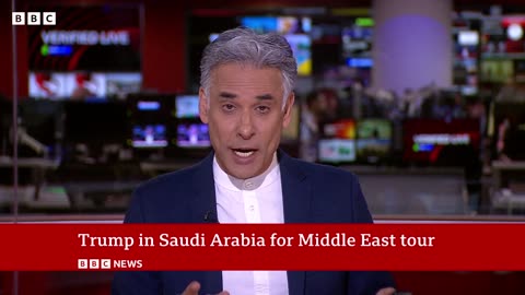 US signs $142bn arms deal with Saudi Arabia