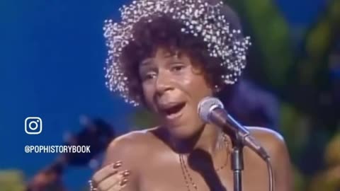 MINNIE RIPERTON Performing Her Hit Single ‘LOVIN’ YOU’ (1975) ♡ #minnieriperton