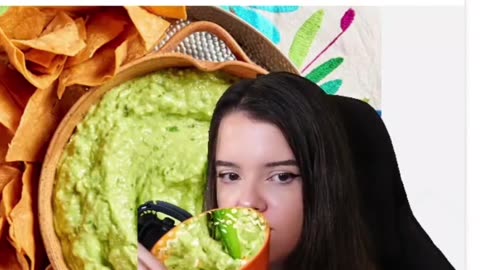 🤣🥑 Turns Out Guacamole Isn’t Green Screen Compatible! | FunFM