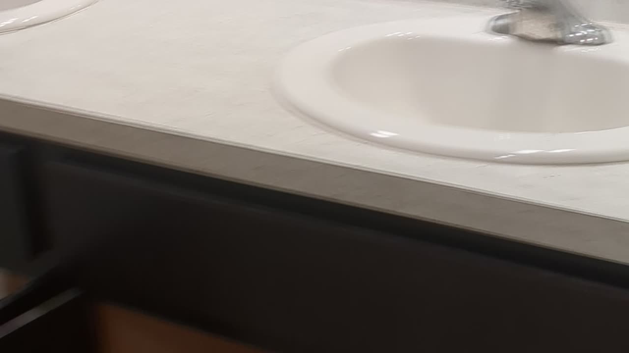 Bathroom before remodeling