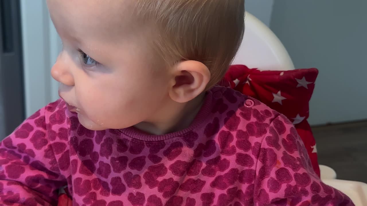 good morning from baby kayla ☀️ breakfast time cuteness overload 💕