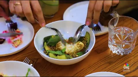 Melbourne___Victoria_-_A_Surprise_at_Every_Turn___Quest_02___N18M