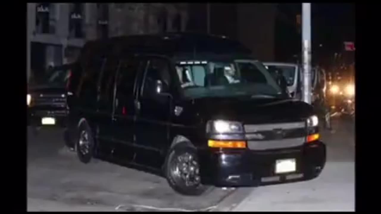 GOOBYE 🐗 PANTSUITWARPIG❗