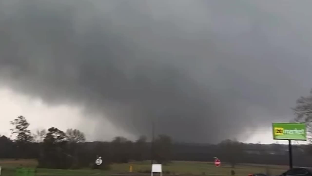 Video: Large tornado on the ground near Tylertown, Mississippi.