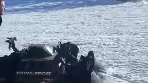 A Bell 206 helicopter lost control and crashed in the Uinta Mountains in Wasatch County, Utah