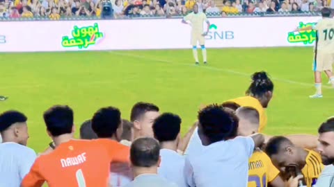 Ronaldo is so handsome to be worthy of the fans after playing for 90 minutes! Saudi Super Cup