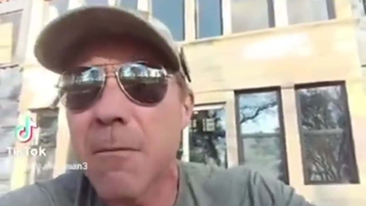 TRUMP's SUPPORT IS COLLAPSING