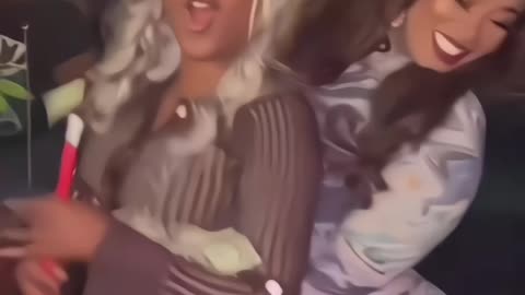 Queen vee bosset