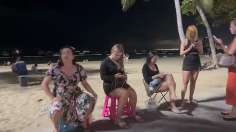 Pattaya Beach Road Midnight Scenes - Indians looking for Thai Models 😂