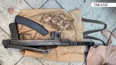 Operacioni 'Blic' në Tiranë/ Arrestohet 62-vjeçari me armë automatike