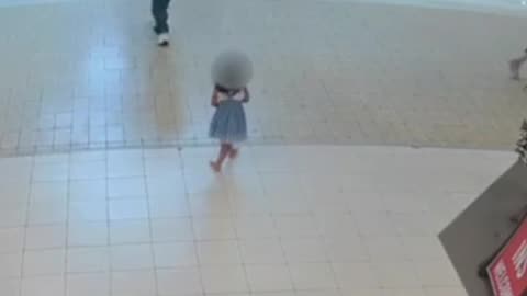 Shocking footage shows career criminal snatching toddler at mall #shorts #us #news #crime #foxnews