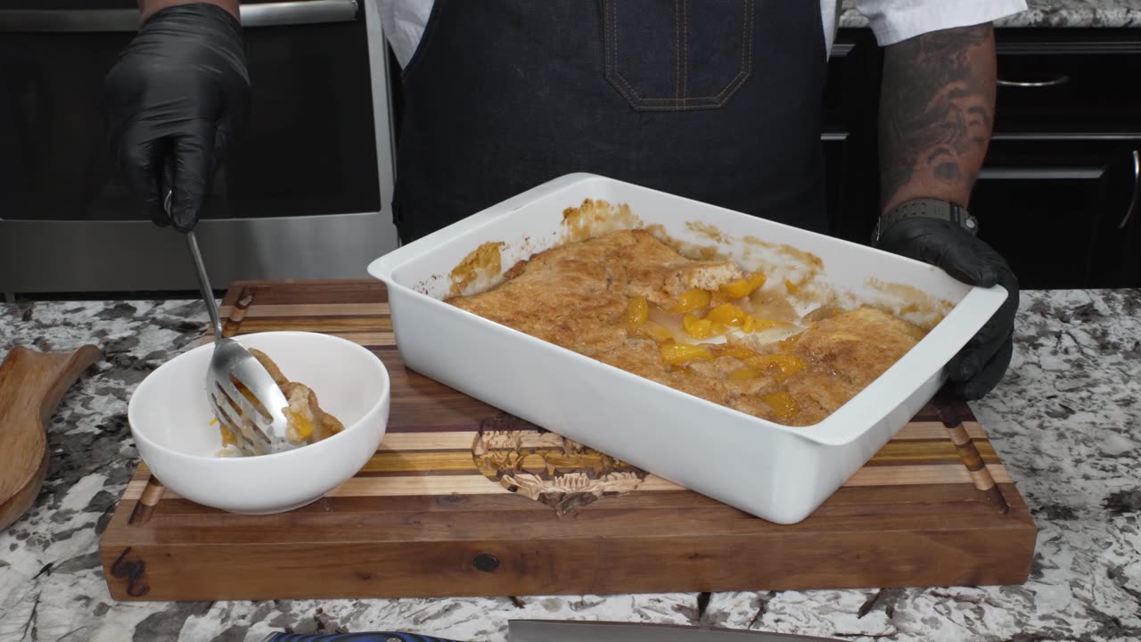 How to Make Peach Cobbler Like Grandma Used To (But Easier)