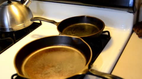 Homesteading Rants: Seasoning a Skillet, How and Why