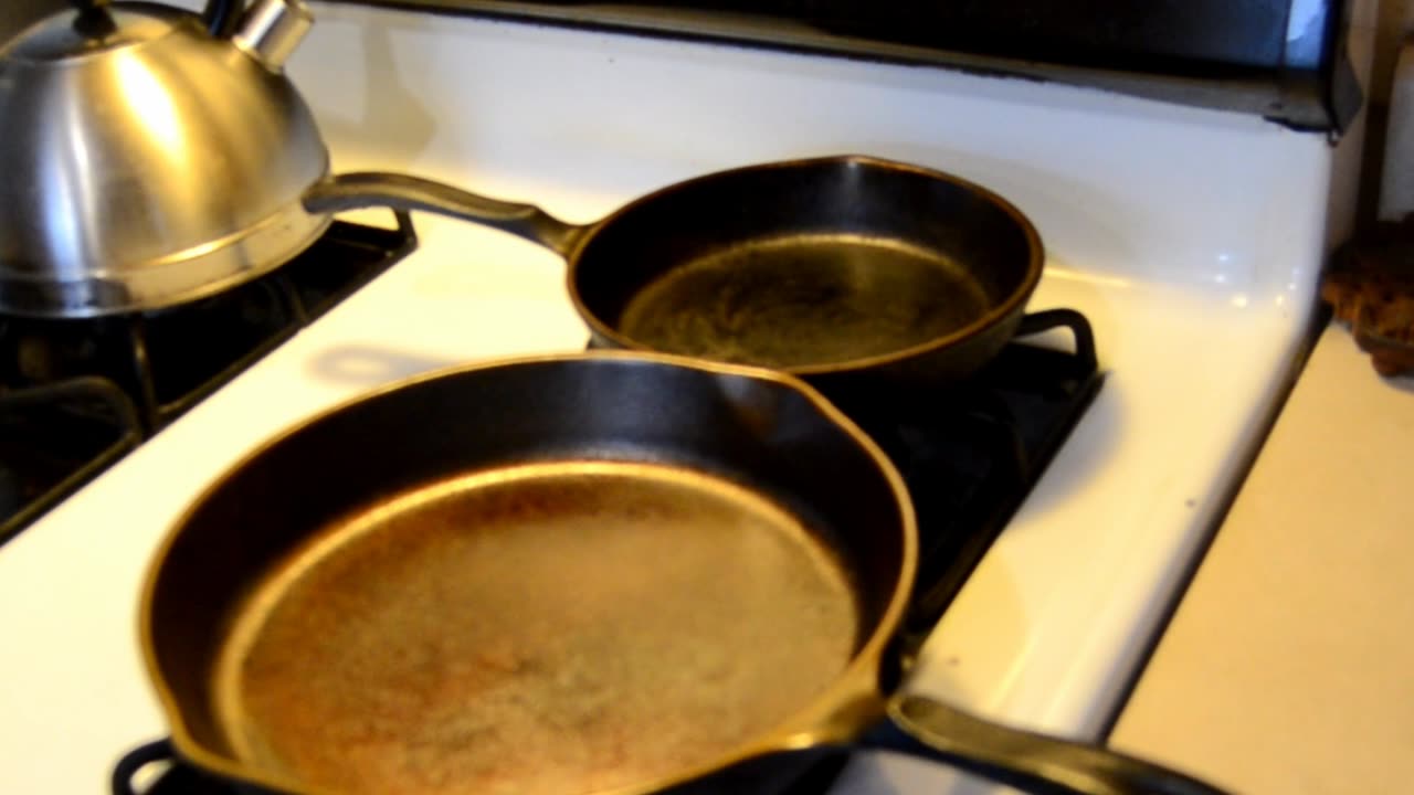 Homesteading Rants: Seasoning a Skillet, How and Why