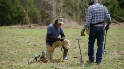 Duck Family Treasure S2 Ep 7: Ghost Hunt | Fox Nation