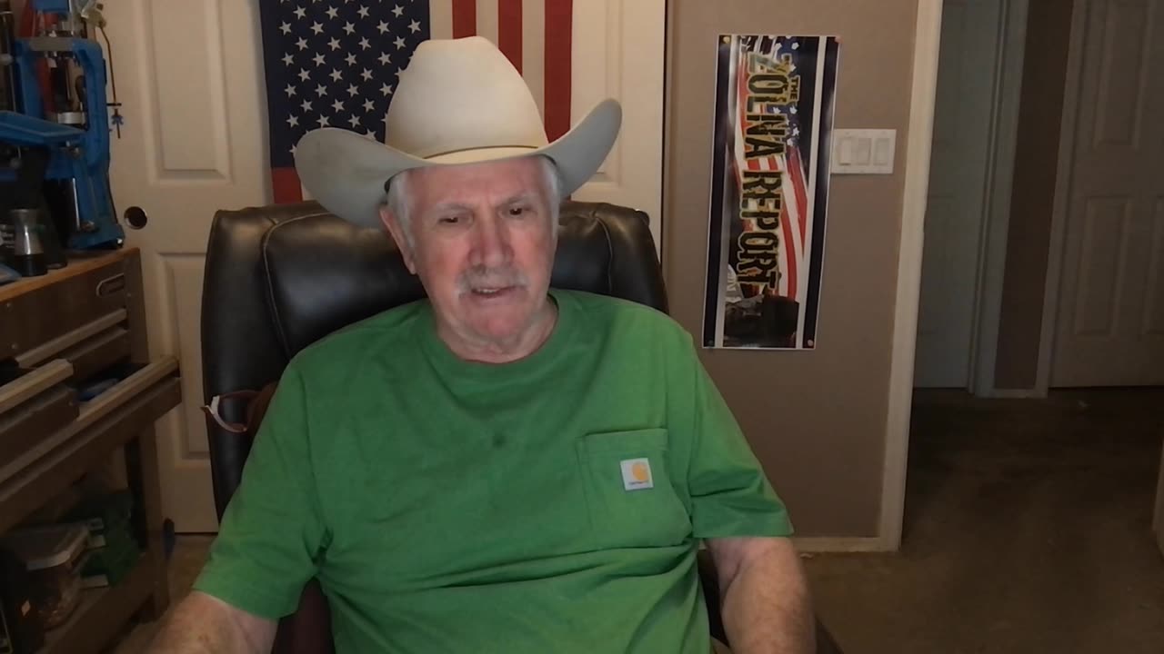 Ilhan Omar Should Be Sent Back To Somalia, The Shit Hole She Came From!