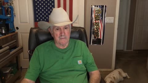 Flight Attendant Lands Commercial Jet, When Single Pilot Has A Heart Attack!