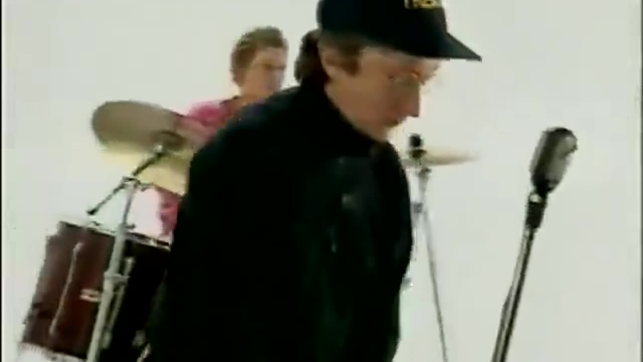 The Korgis - Everybodys Got To Learn Sometime