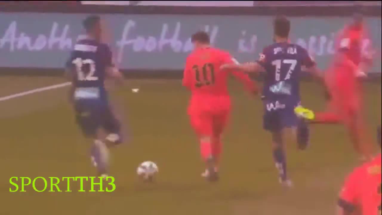 Funny Soccer Football Vines Goals Skills Fails (1)