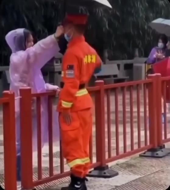 Service to the People as it should be⚡️💜🕊💃🕺👑