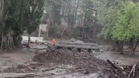 Shocking footage has emerged of the exact moment flash flooding began in Ruidoso, New Mexico.