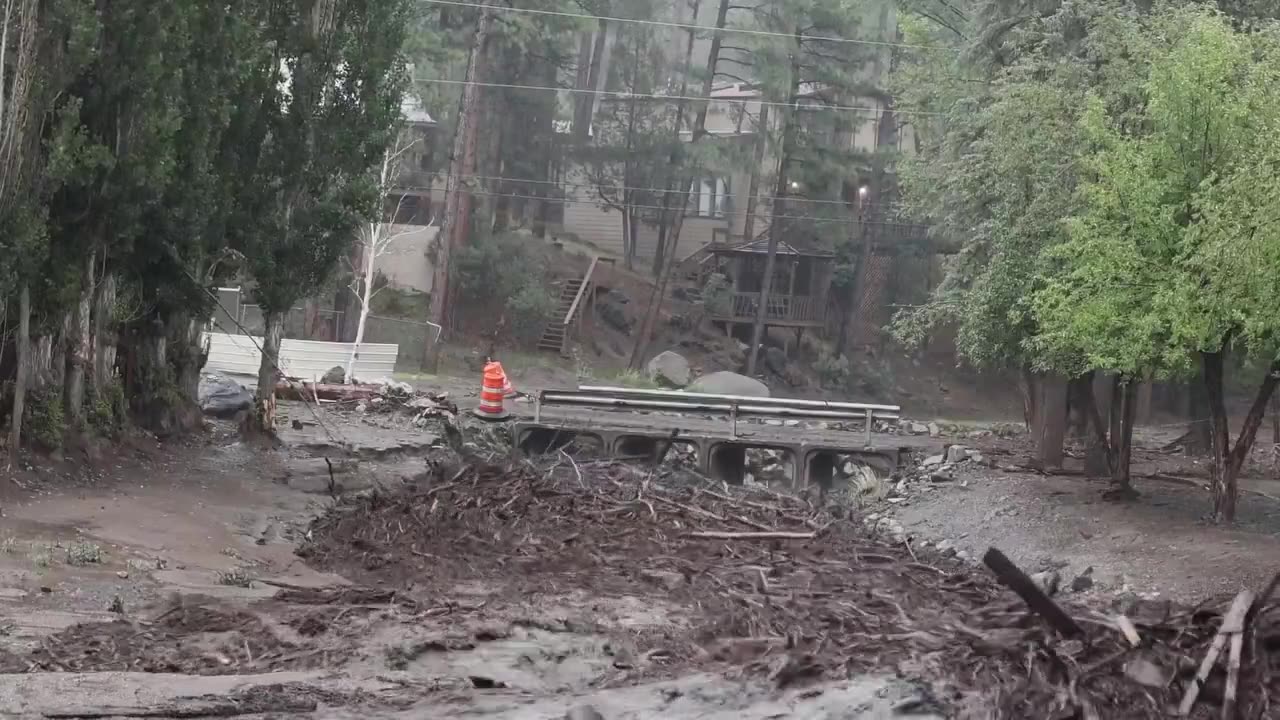 Shocking footage has emerged of the exact moment flash flooding began in Ruidoso, New Mexico.