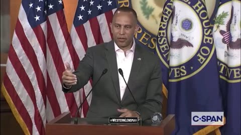 Hakeem Jeffries Vows To Unmask All ICE Agents Despite Rising Death Threats
