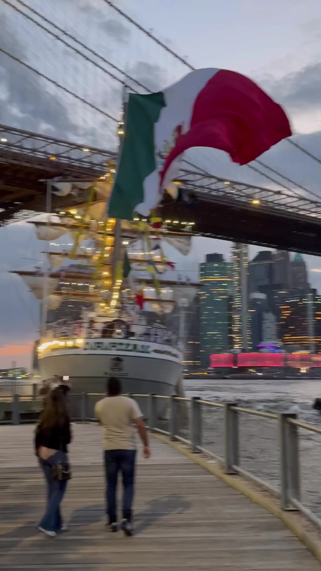 Mexican Navy Tall Ship Collides with Brooklyn Bridge