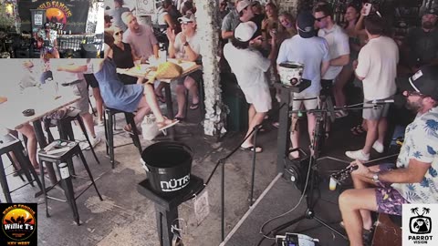 LIVE Music Everyday!