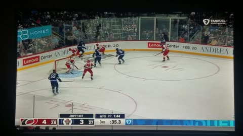 CAR vs WPG - Hurricanes Win 4-3