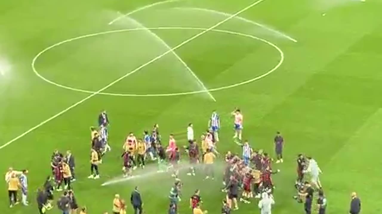 Espanyol turns on the sprinklers right after the game to prevent Barça from celebrating