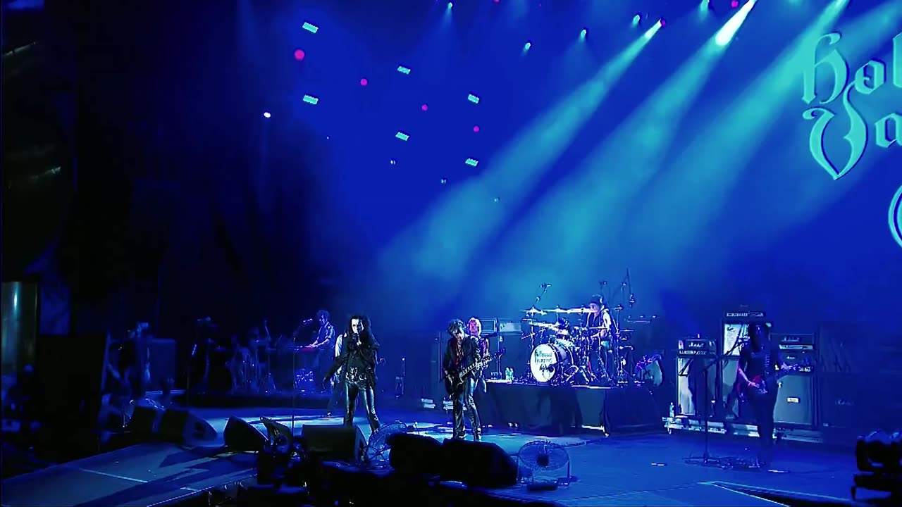 Cold Turkey...Five to One / Break On Through (to the Other Side) - Hollywood Vampires (live)