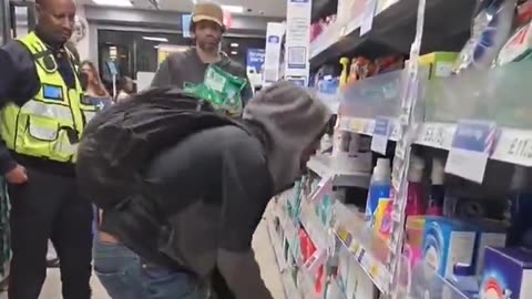 🇬🇧 Meanwhile in Tescos, England yesterday