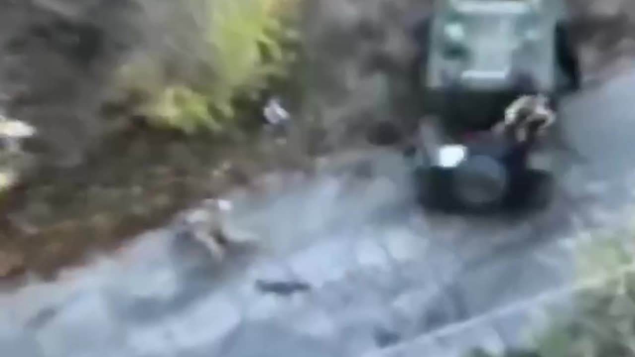 A Russian drone flies straight into the back of a Ukrainian soldier and miraculously