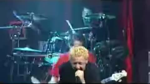 Linkin Park - Pushing Me Away Live At HoB 02 02 2001