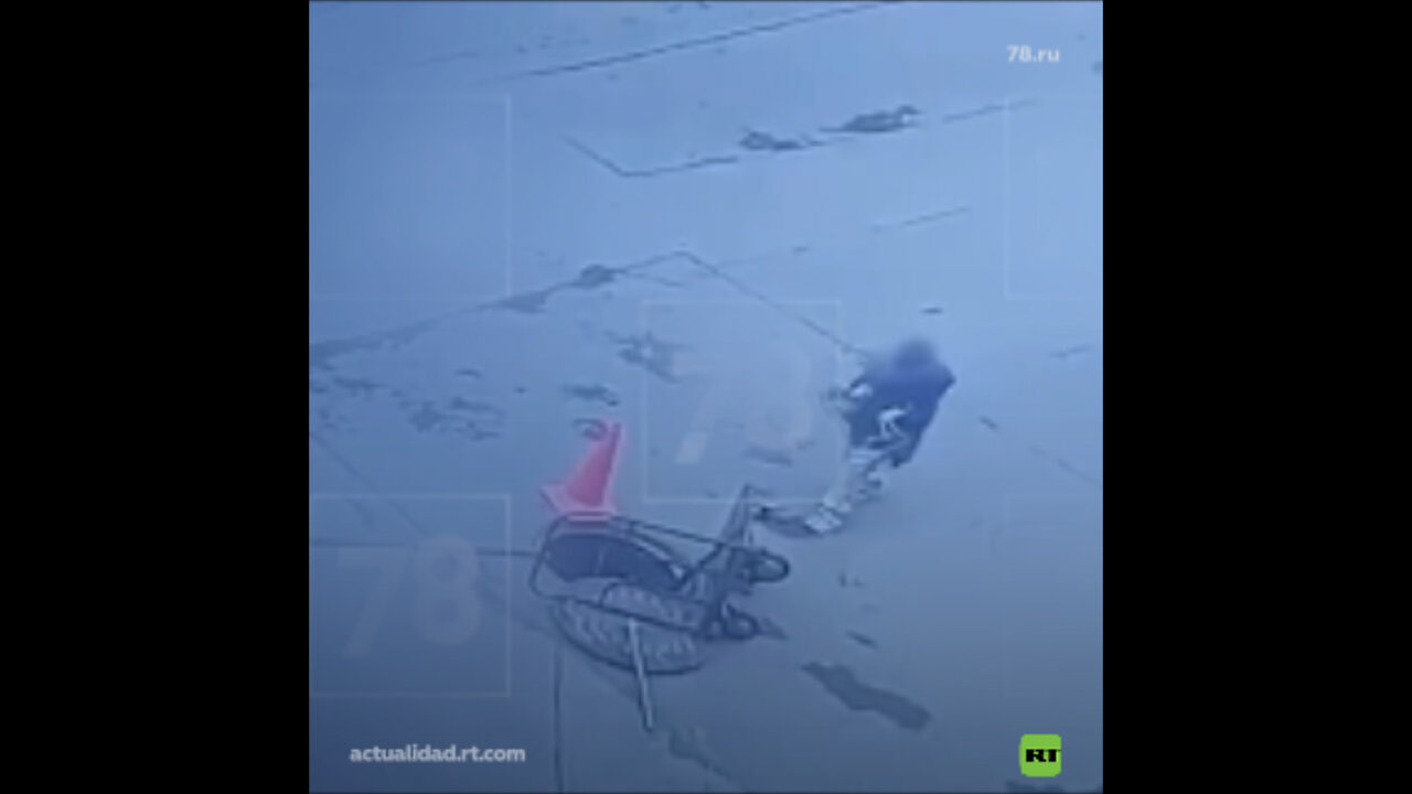 Niño cae a un pozo en San Petersburgo