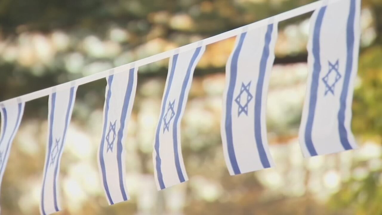 Should Zionists be Deported?