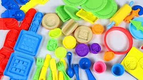 Pretend Cooking Play Doh Burgers, Hot Dogs, and More!