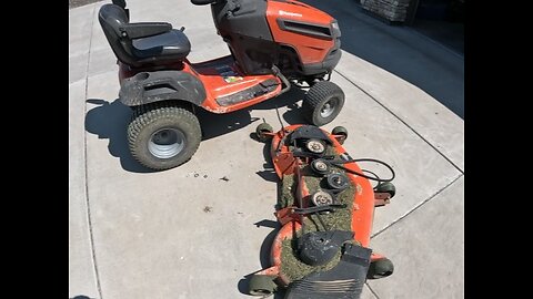 Husqvarna YTH24K48 Lawn Mower Deck Removal